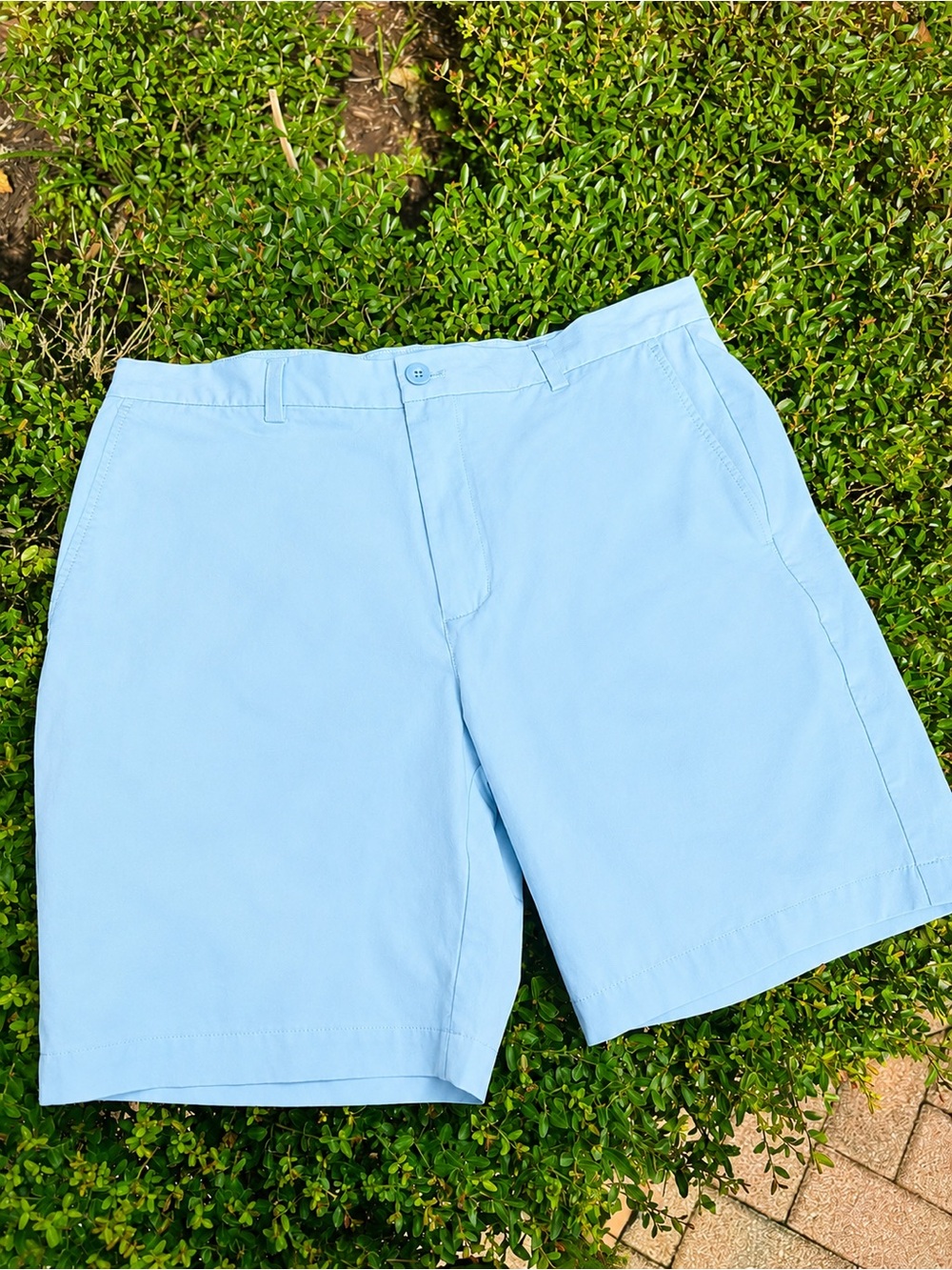 Vineyard Vines Breaker Short Size 36 blue on the go material